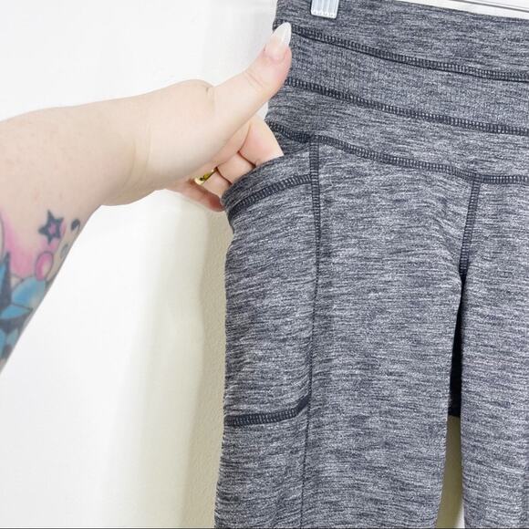 ATHLETA Excursion Jogger Leggings in Marled Black and Gray Sz. XS - Picture 4 of 5